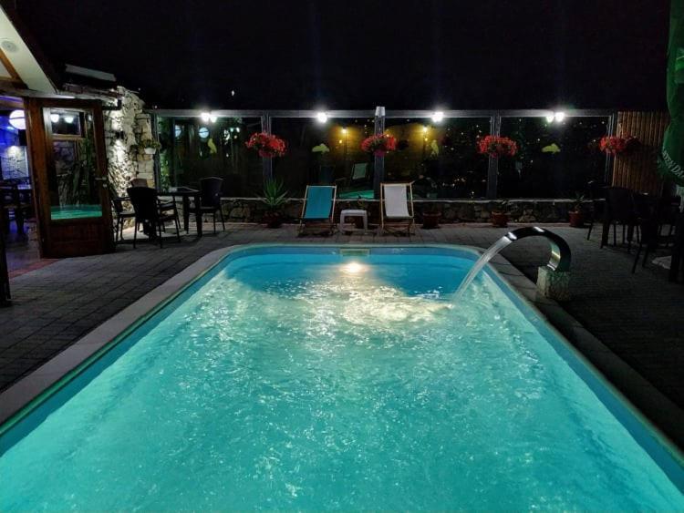 Hotel Vilagora Krushevo Kruševo エクステリア 写真